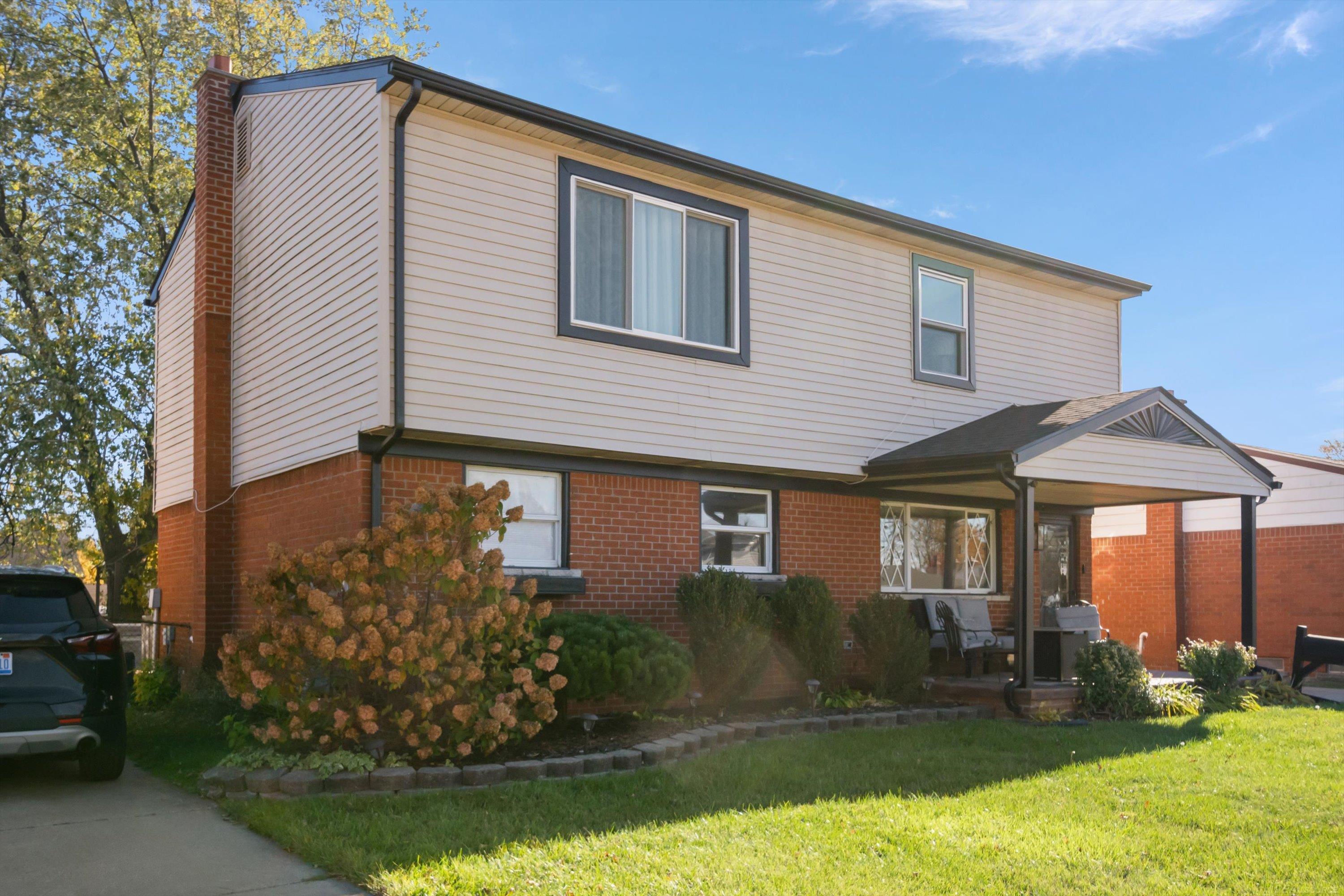 6544 Huntleigh Street