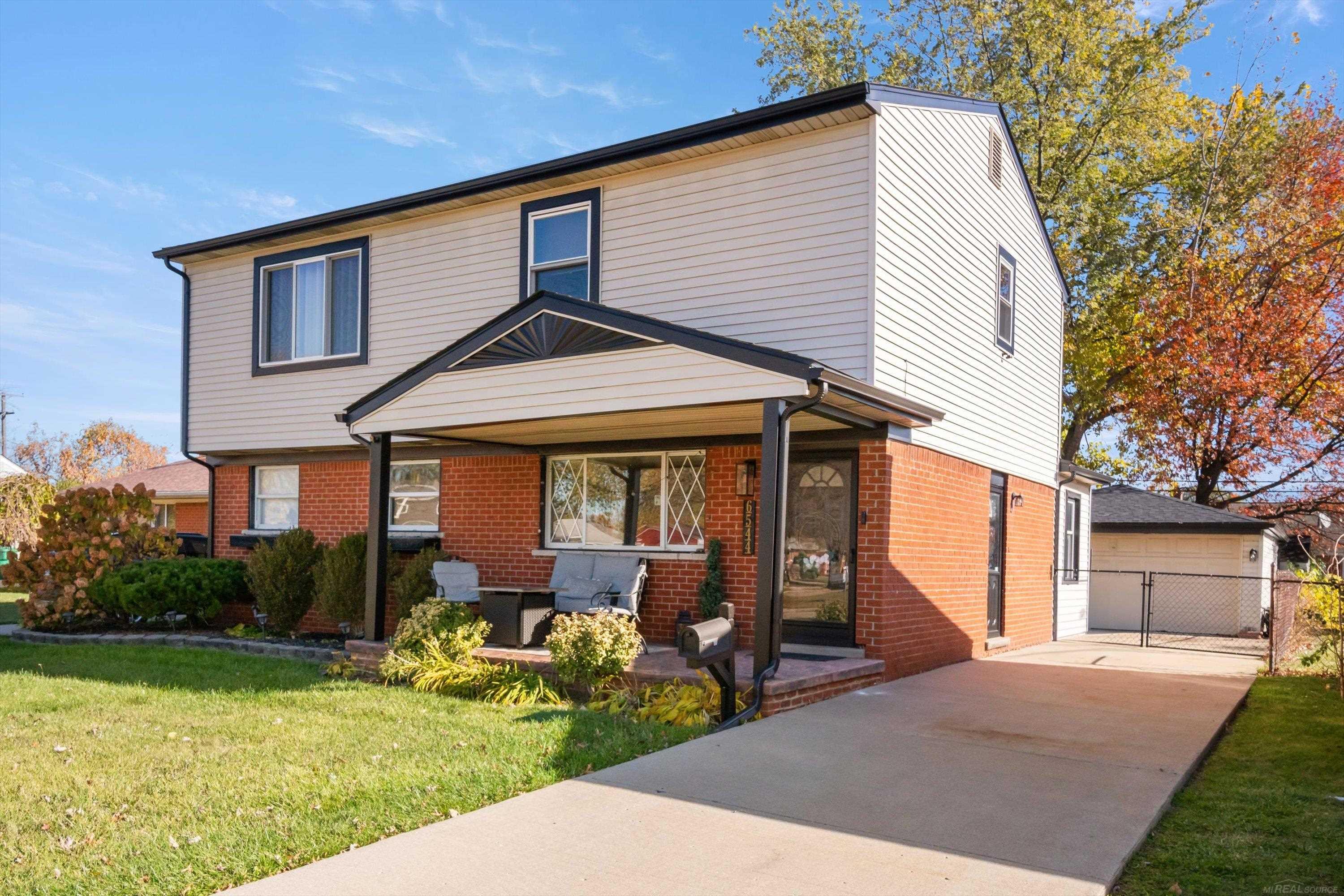 6544 Huntleigh Street