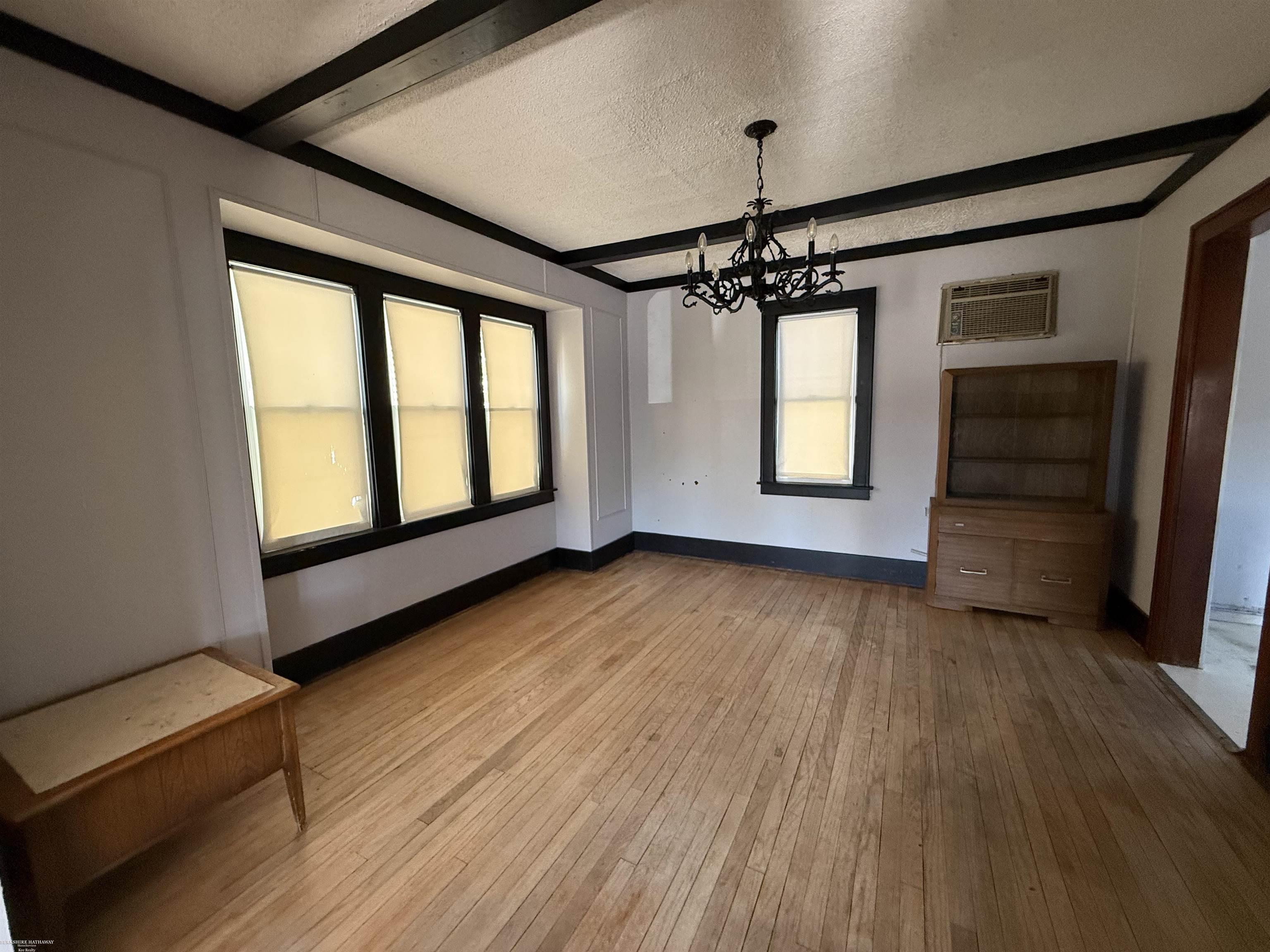 16827 Mayfield Street