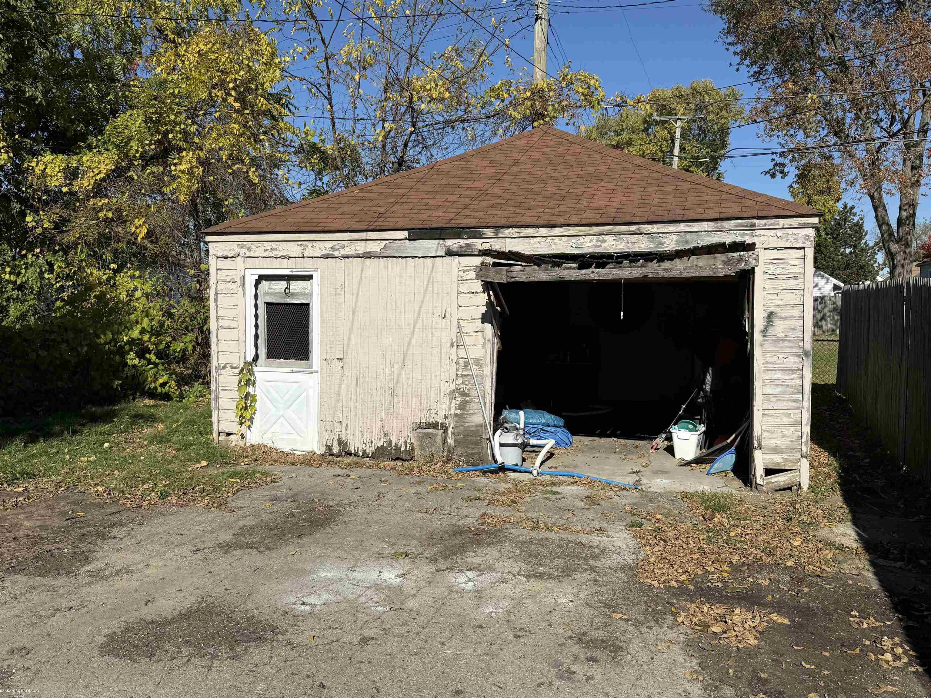 16827 Mayfield Street