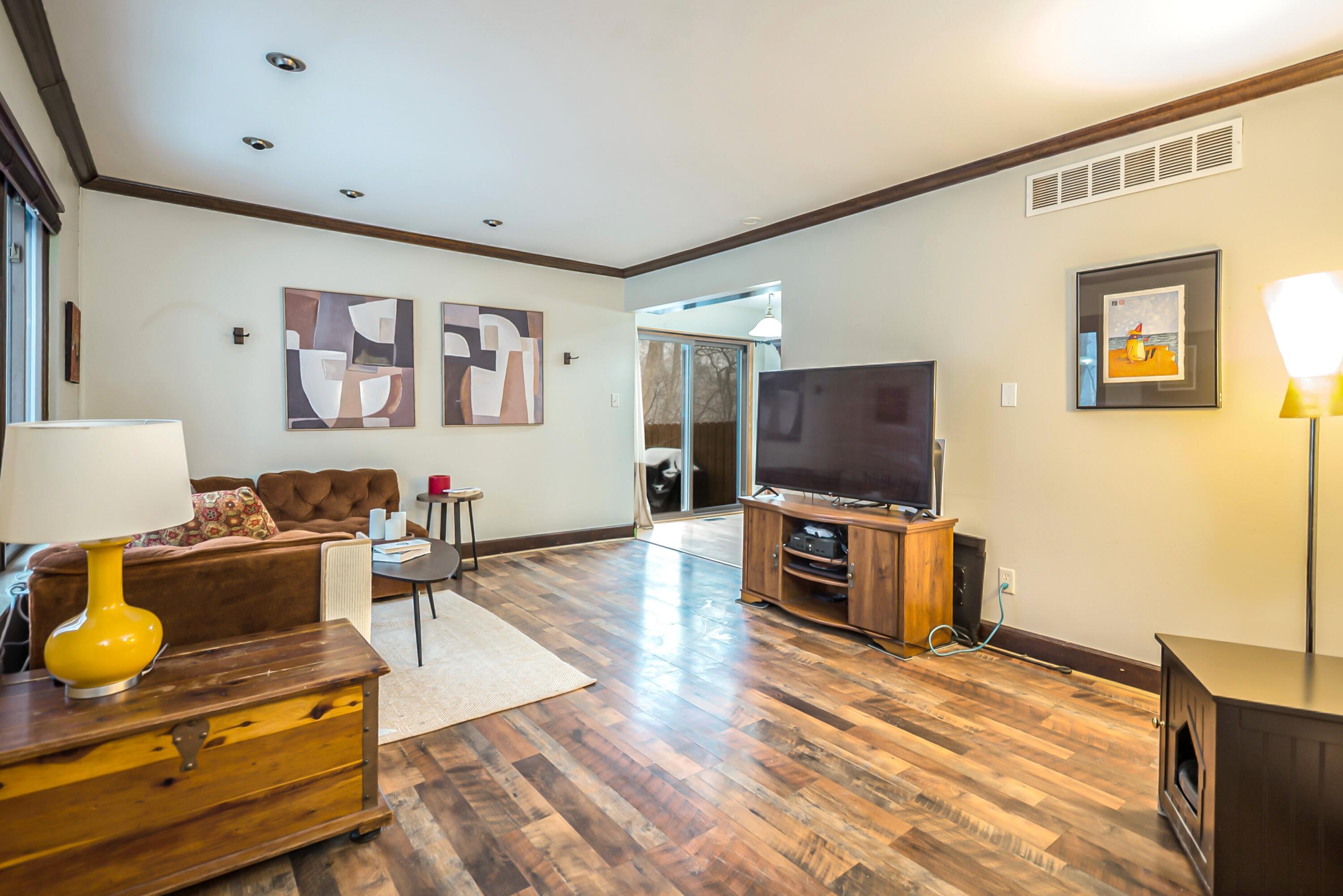 2938 Roundtree Boulevard