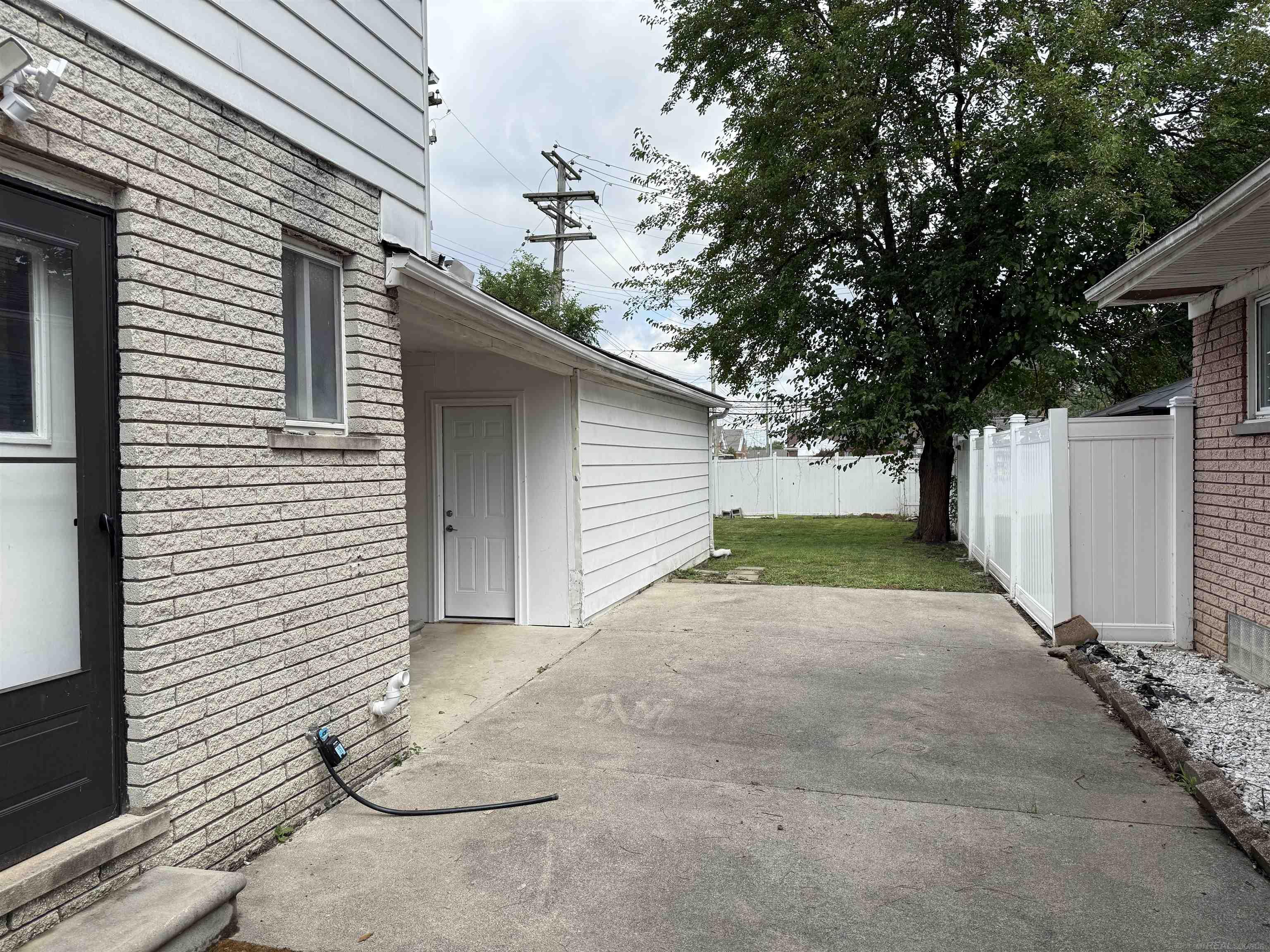 20833 Anita St Street