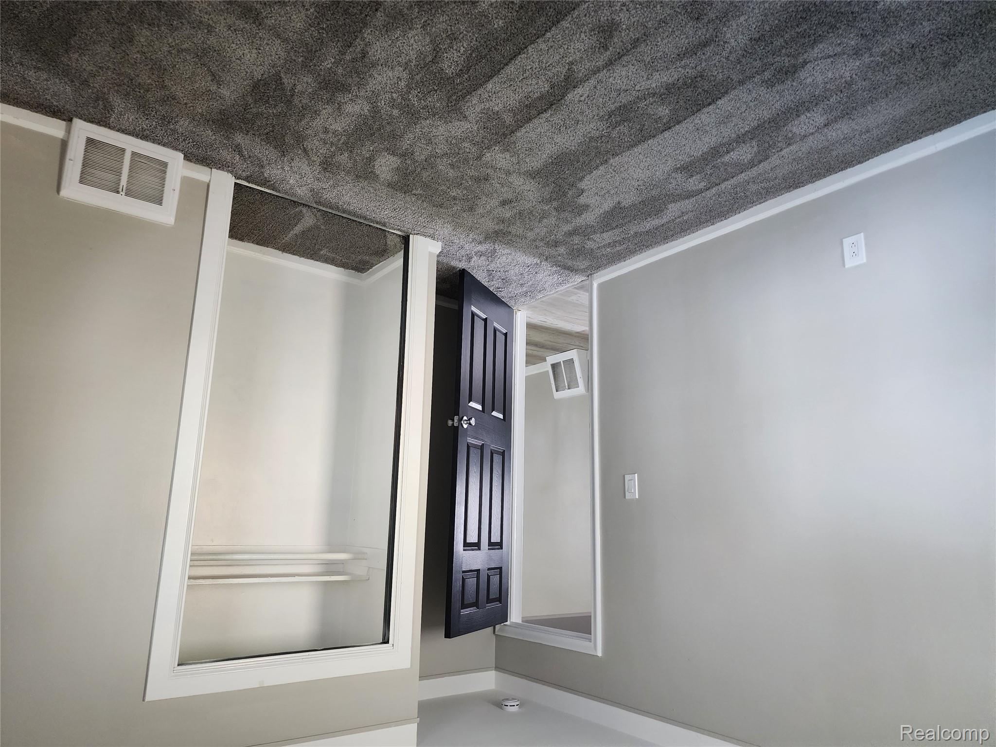 1429 E Milton Avenue