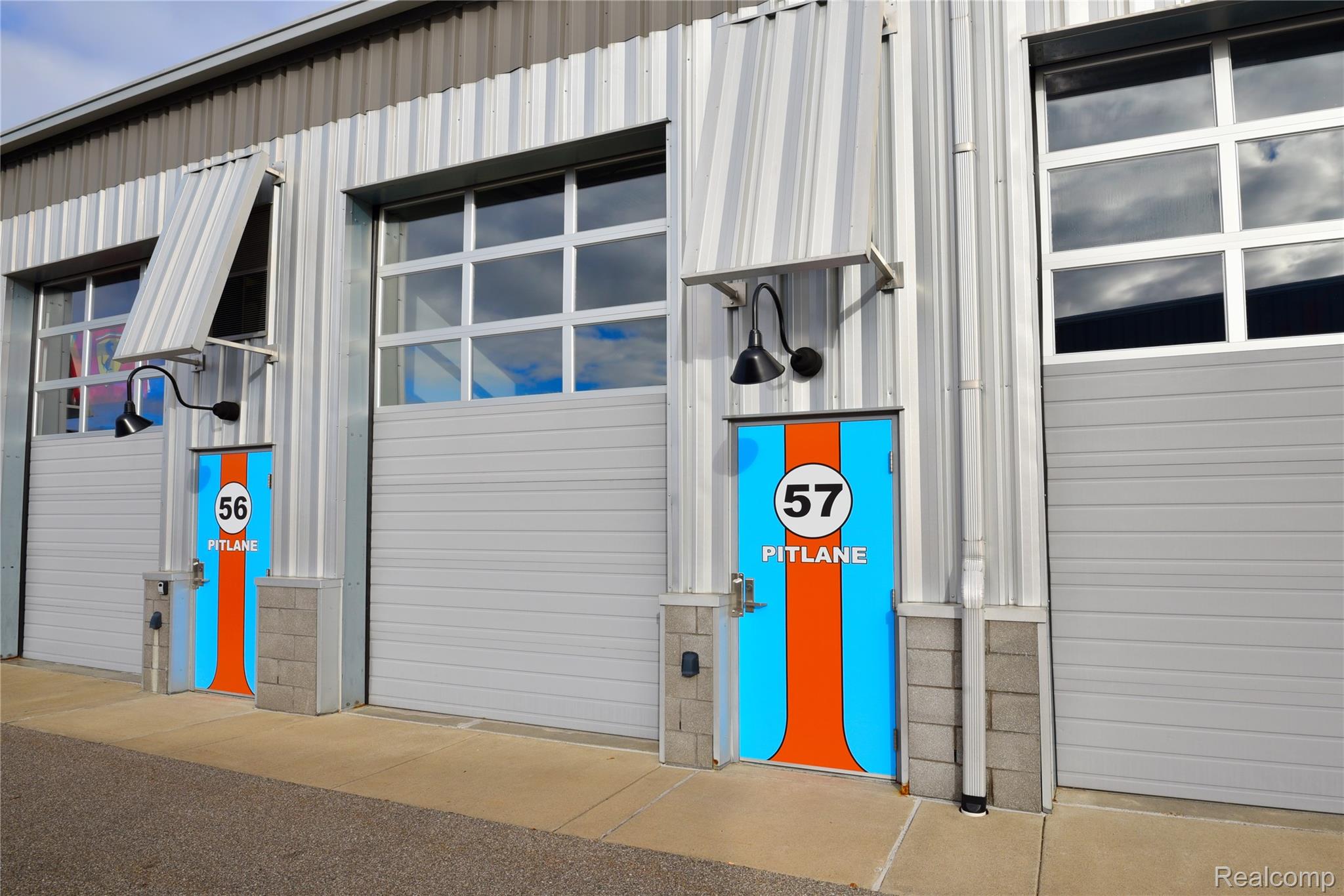 57 Pit Lane