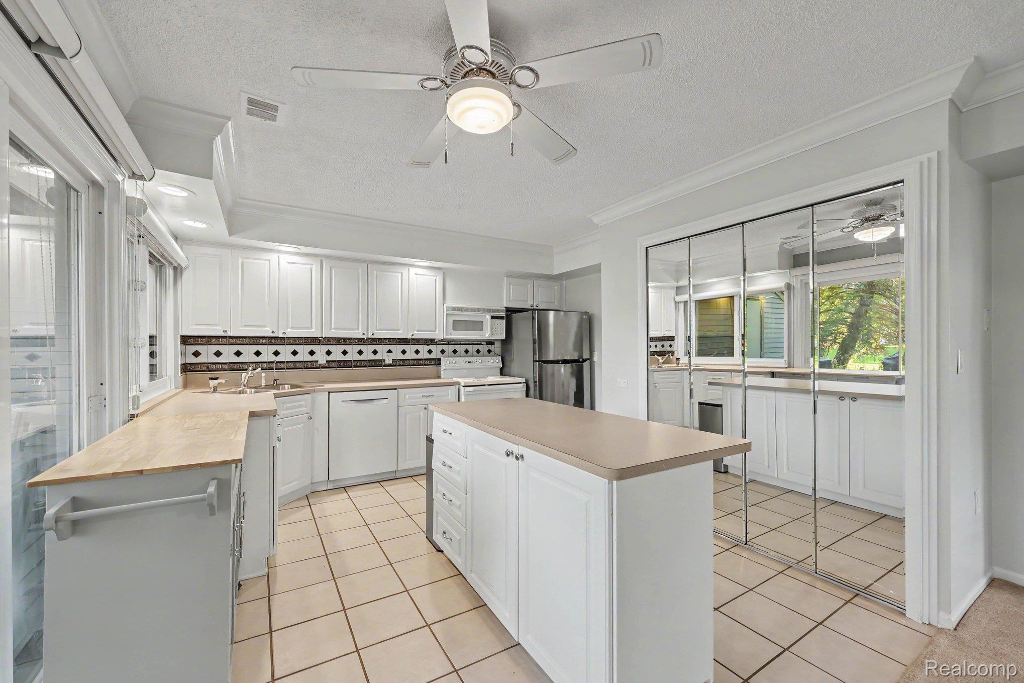 2668 Williamsburg Circle
