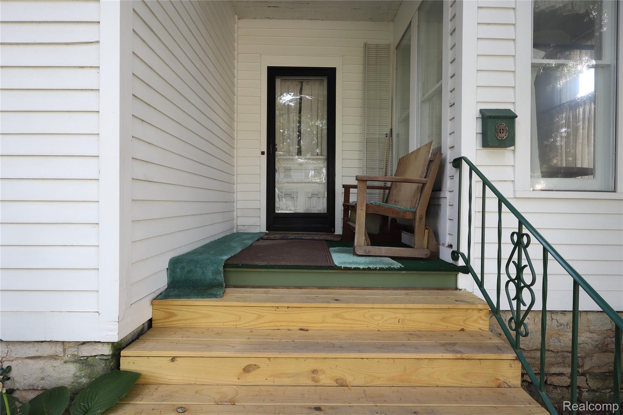 426 E 4th Street