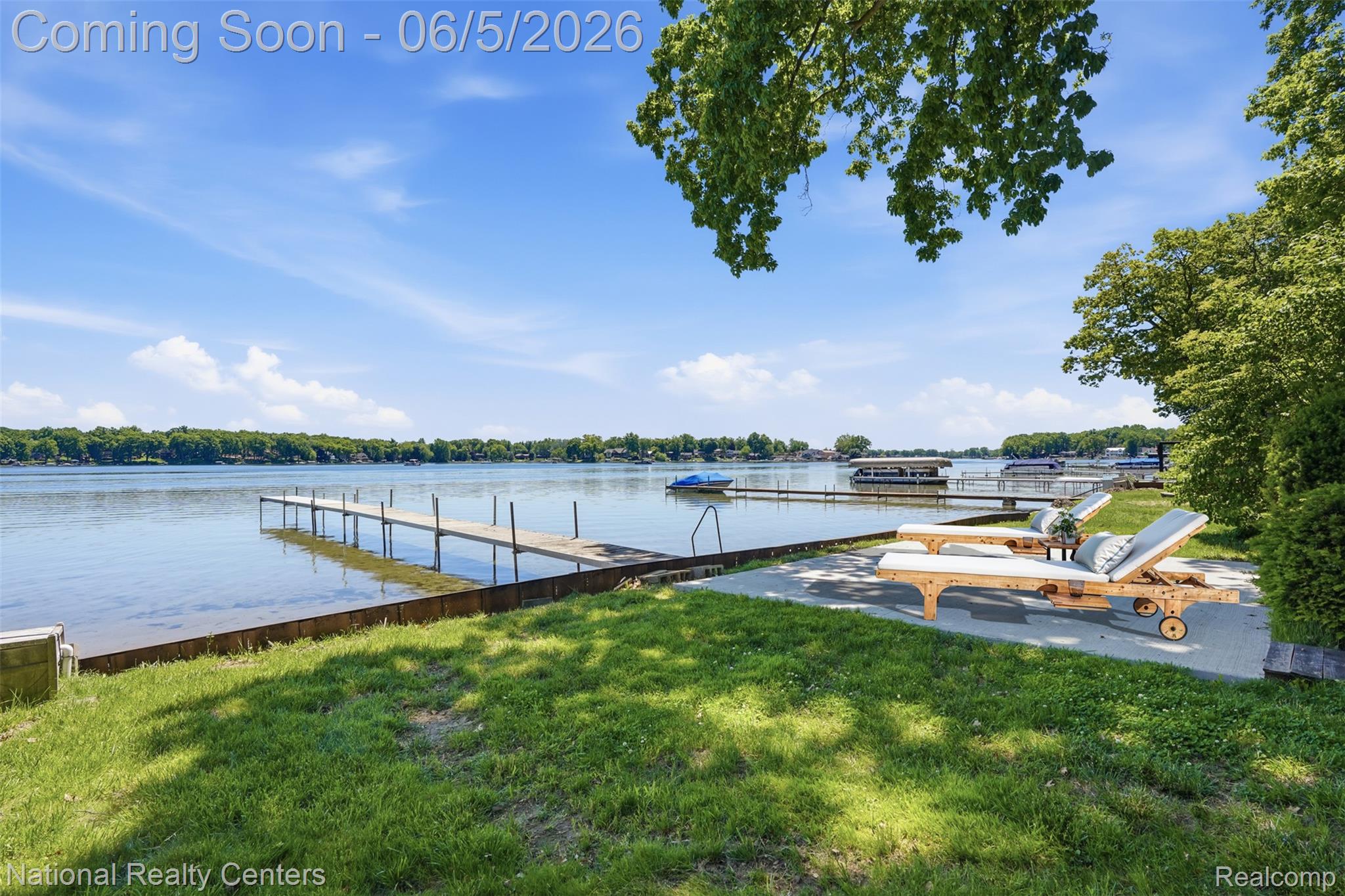 3889 Lakewood Drive