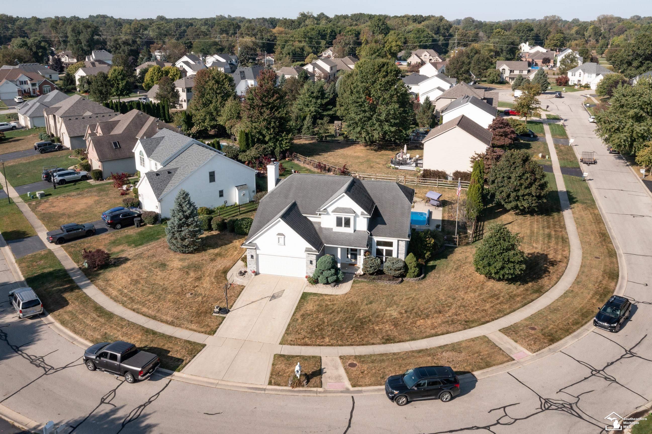 7733 KENSINGTON Road