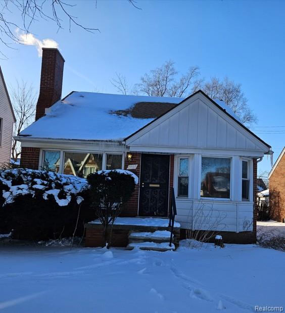 8035 Pinehurst Street