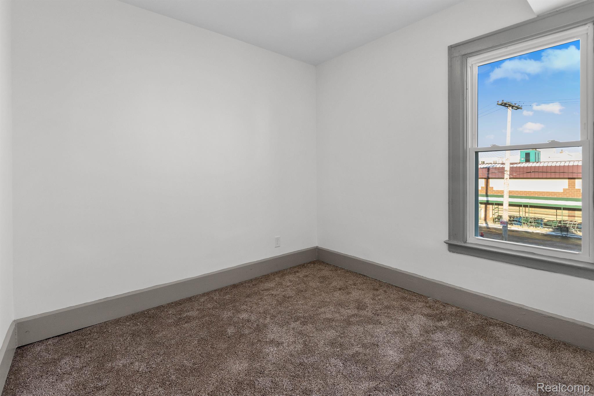 Detroit City, Michigan 48202, United States, 2 Bedrooms Bedrooms, ,1 BathroomBathrooms,Residential,Active,191259