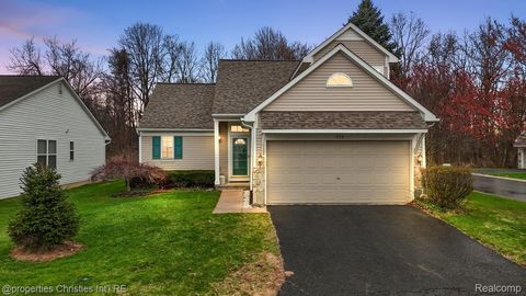 955 Rikki Ann Wixom City MI 48393