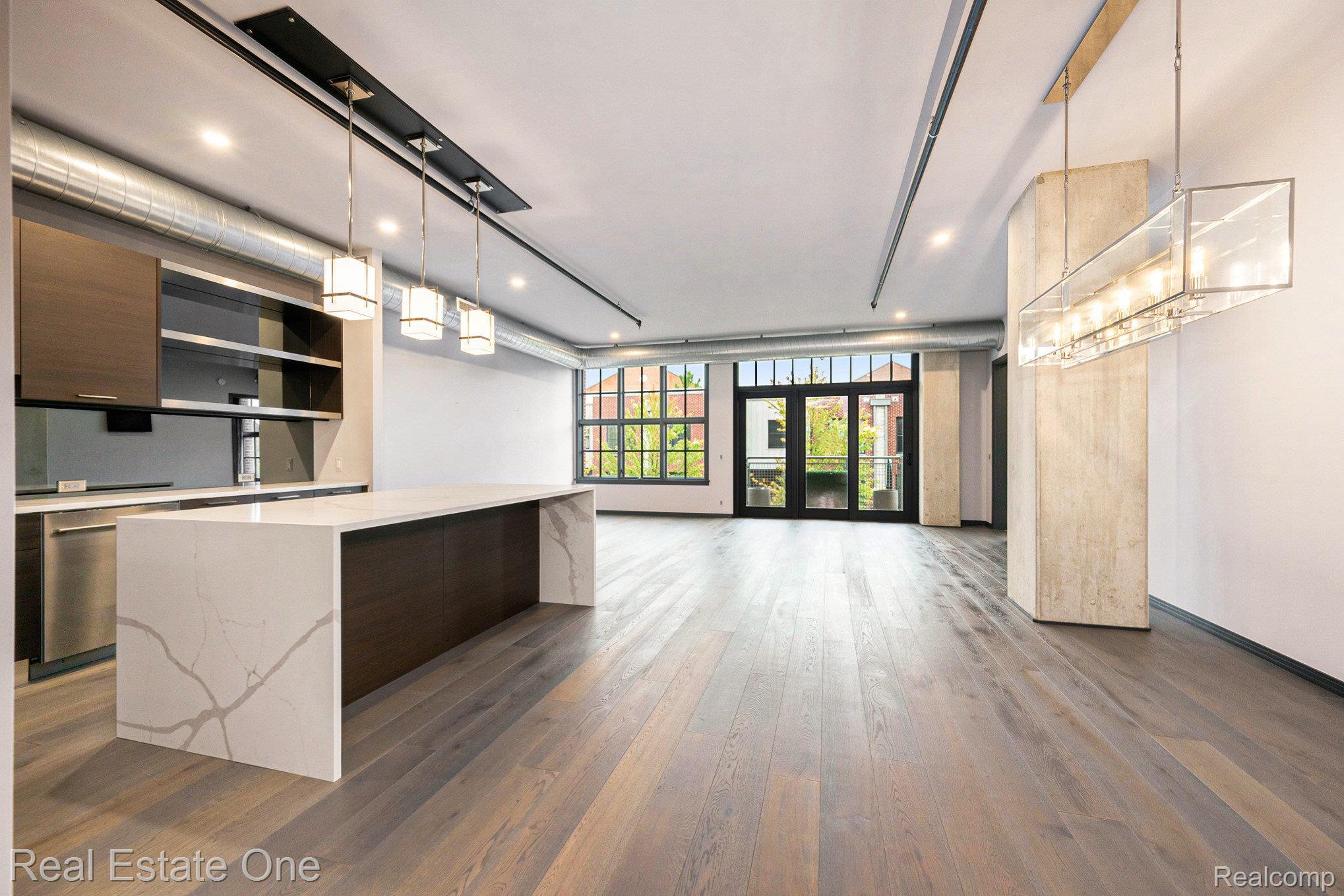 2051 Villa Road 203