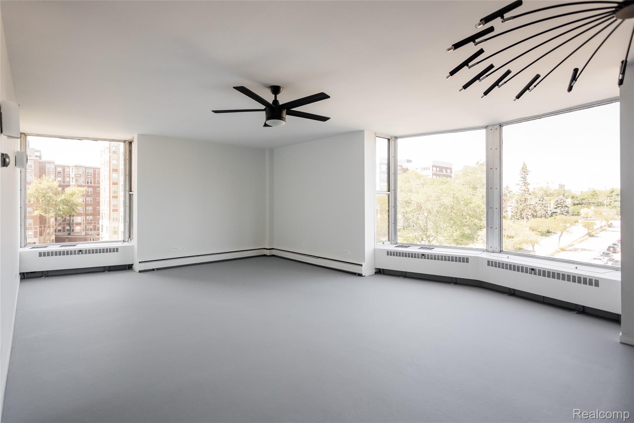 8200 E Jefferson 503