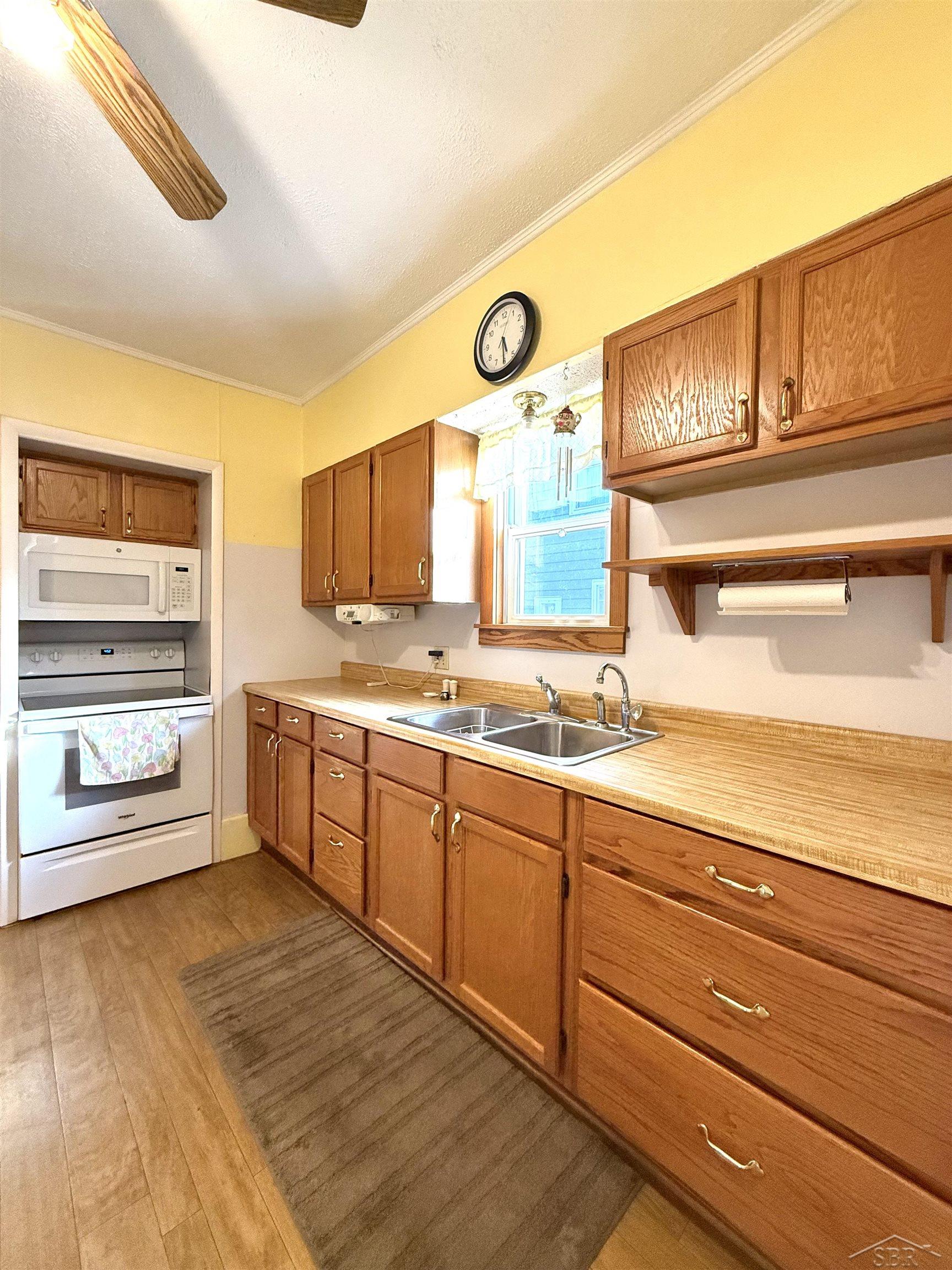 22 W Sebewaing Street