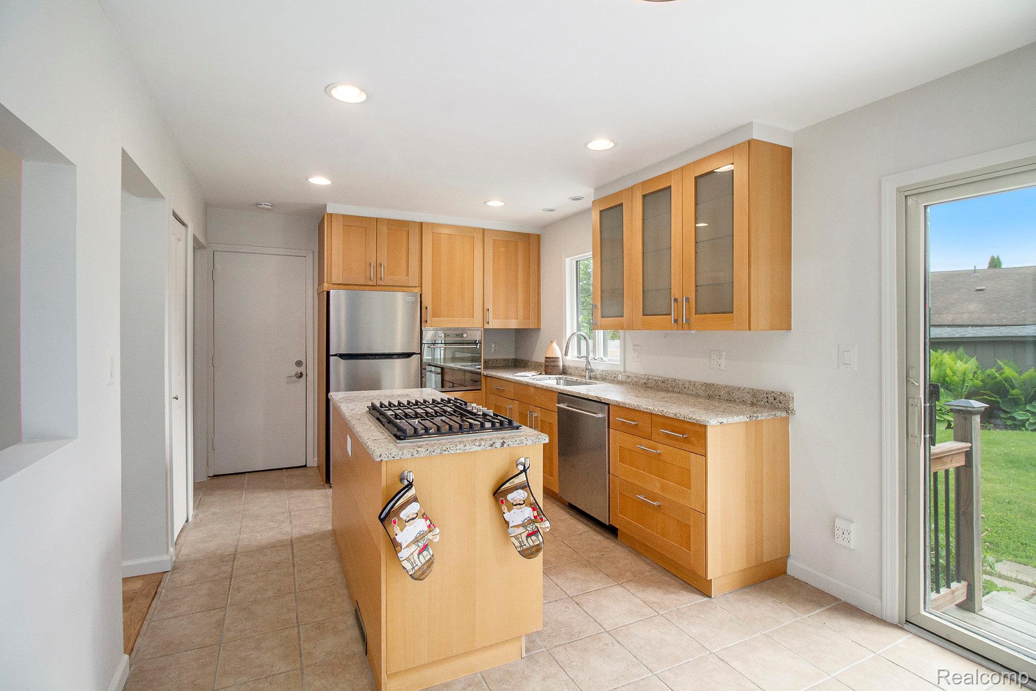 Independence Charter Township, Michigan 48348, United States, 3 Bedrooms Bedrooms, ,2 BathroomsBathrooms,Residential,Active,143027