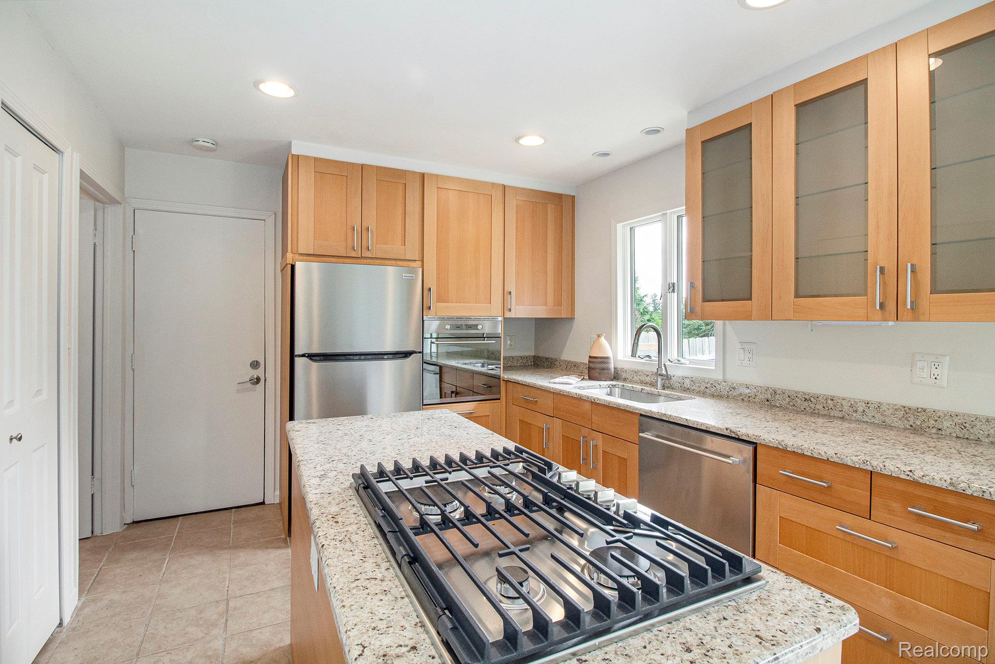 Independence Charter Township, Michigan 48348, United States, 3 Bedrooms Bedrooms, ,2 BathroomsBathrooms,Residential,Active,143027