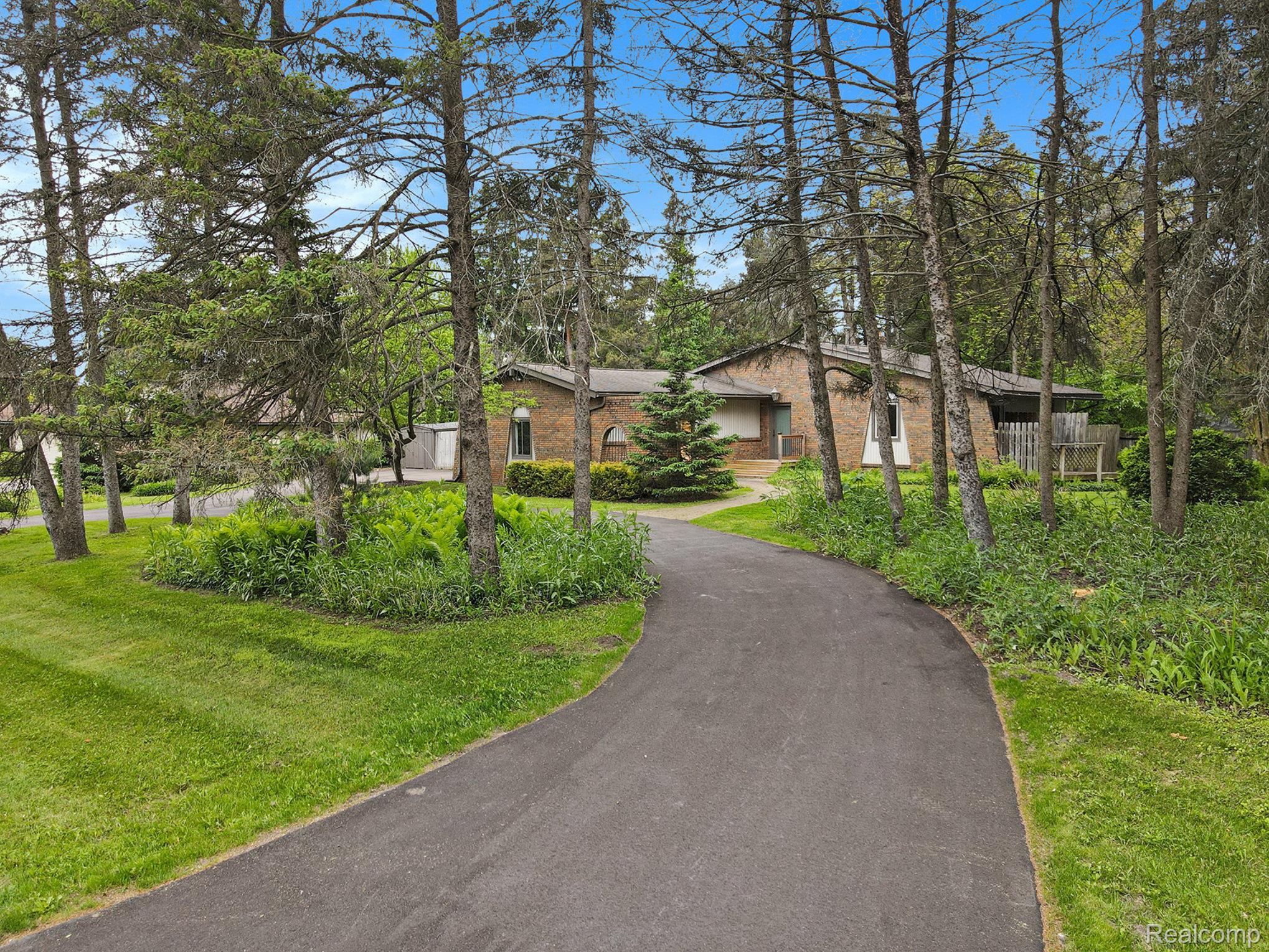 Independence Charter Township, Michigan 48348, United States, 3 Bedrooms Bedrooms, ,2 BathroomsBathrooms,Residential,Active,143027