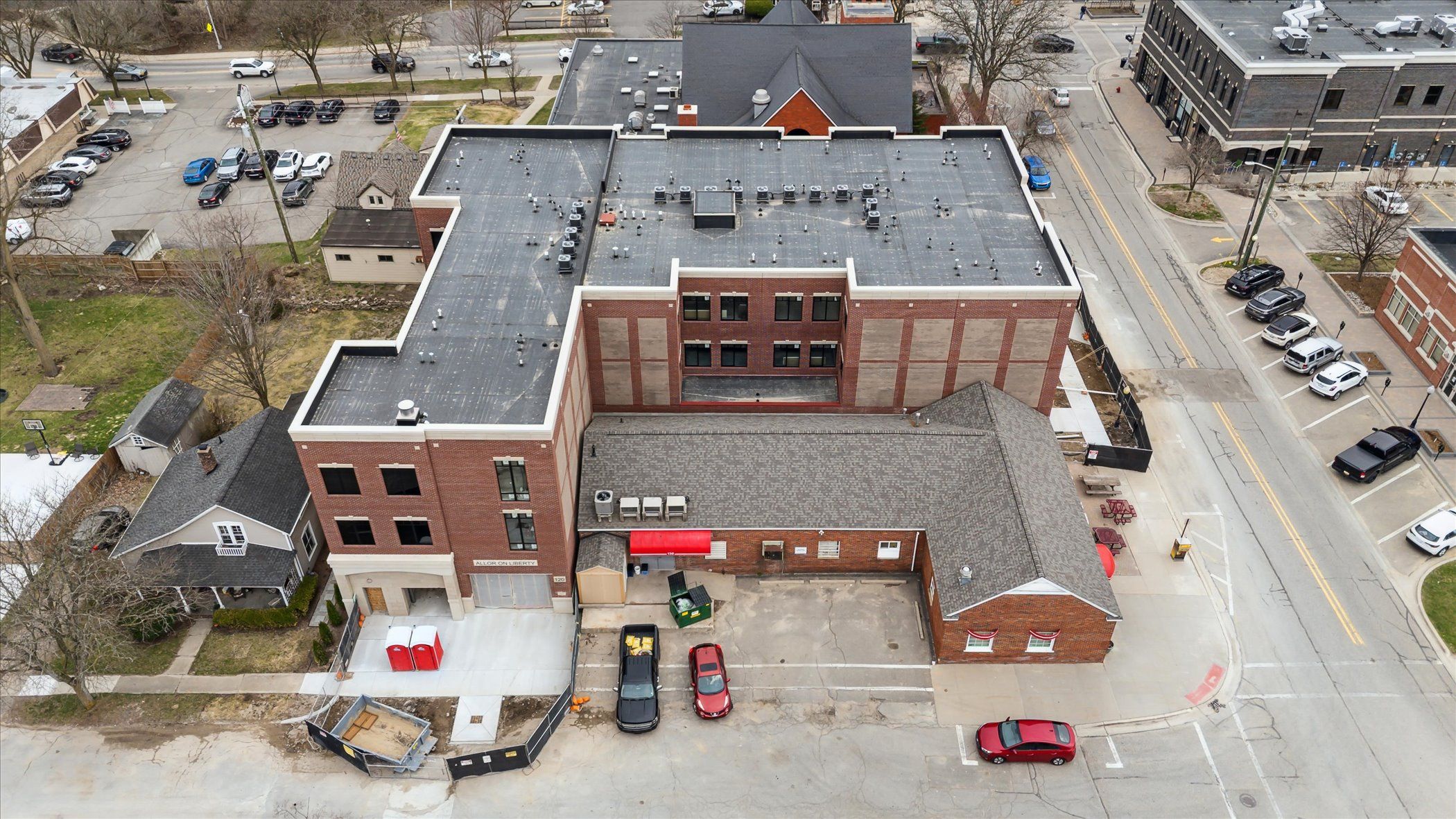 120 E LIBERTY Street UNIT 203