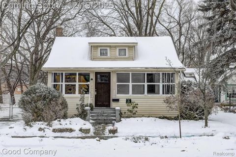 Photo of 207 W Hazelhurst Street, Ferndale City, MI 48220 (MLS # 20251059323)