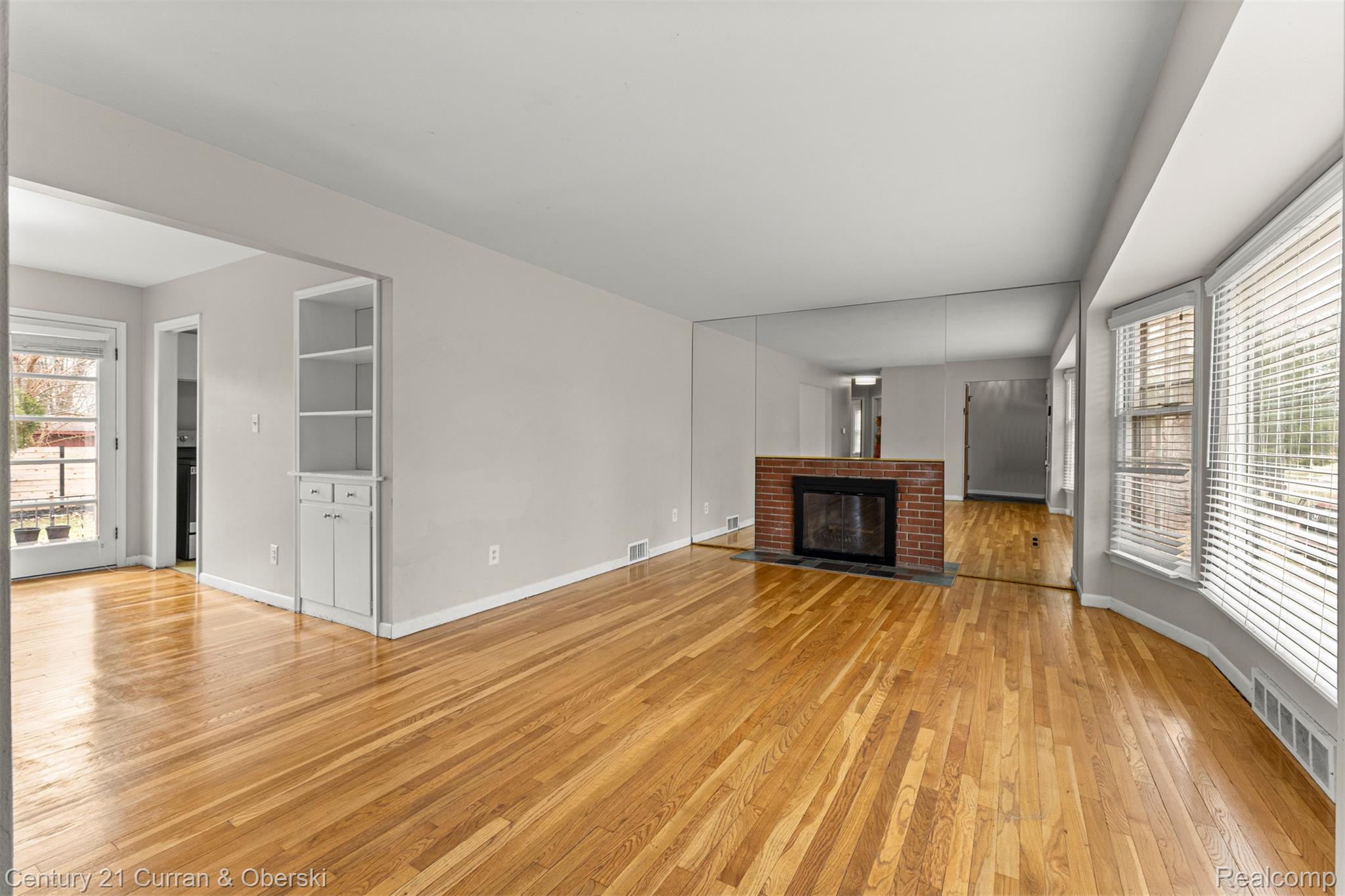 18925 Webster Avenue