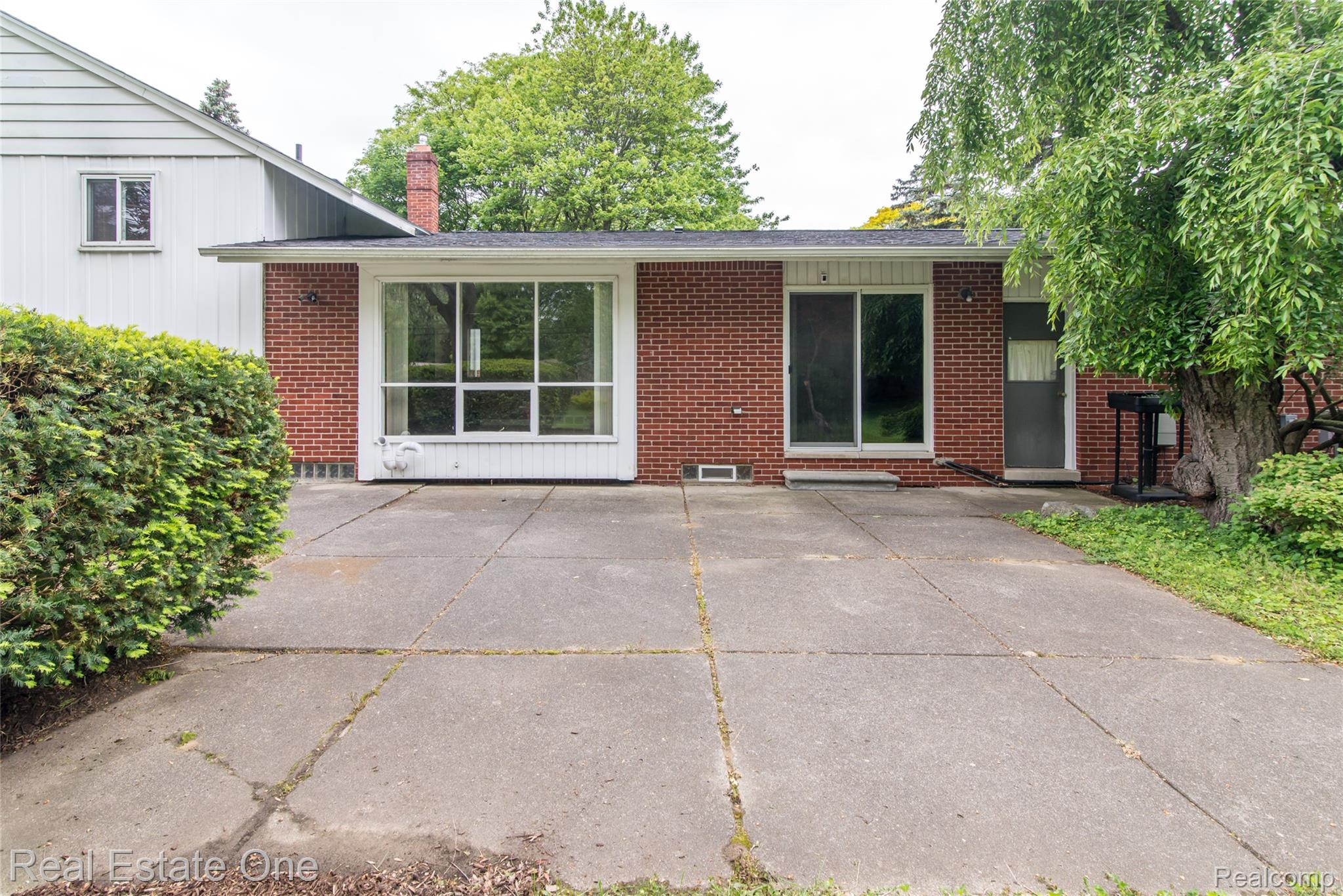 6845 Tamerlane Drive
