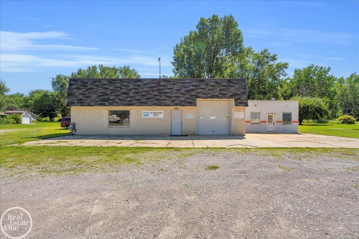 39554 Jefferson Avenue