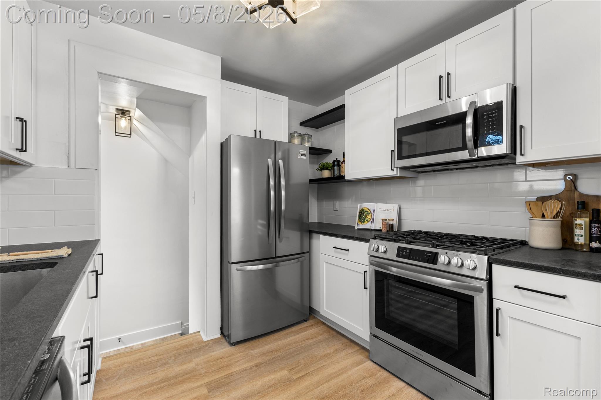 411 N Stephenson Highway