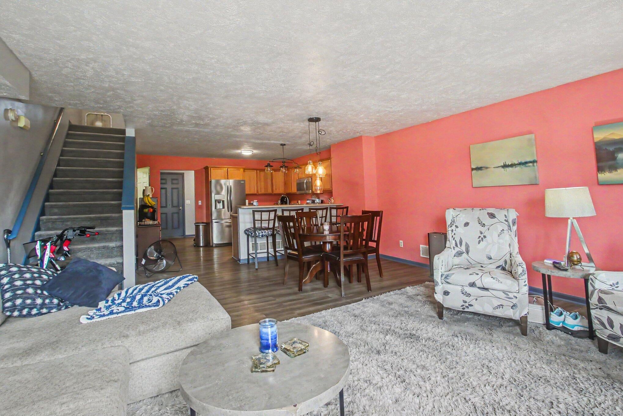 3690 Oxford Court