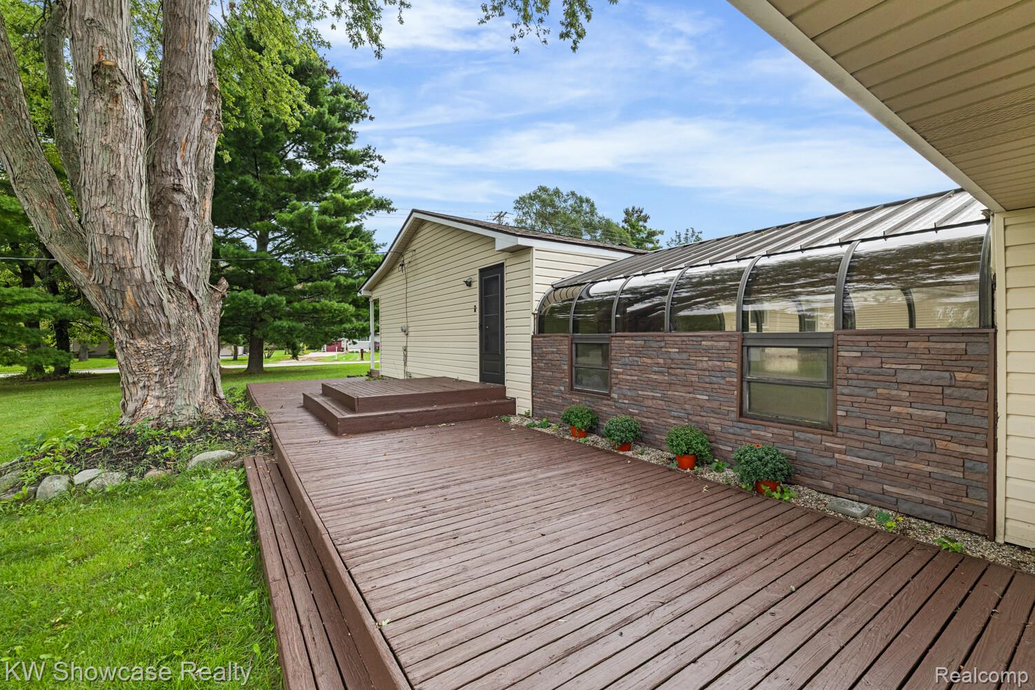 2755 Willow Lane