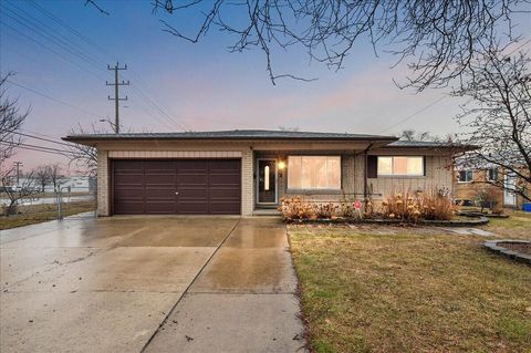 3858 Hughes Drive Warren City MI 48092