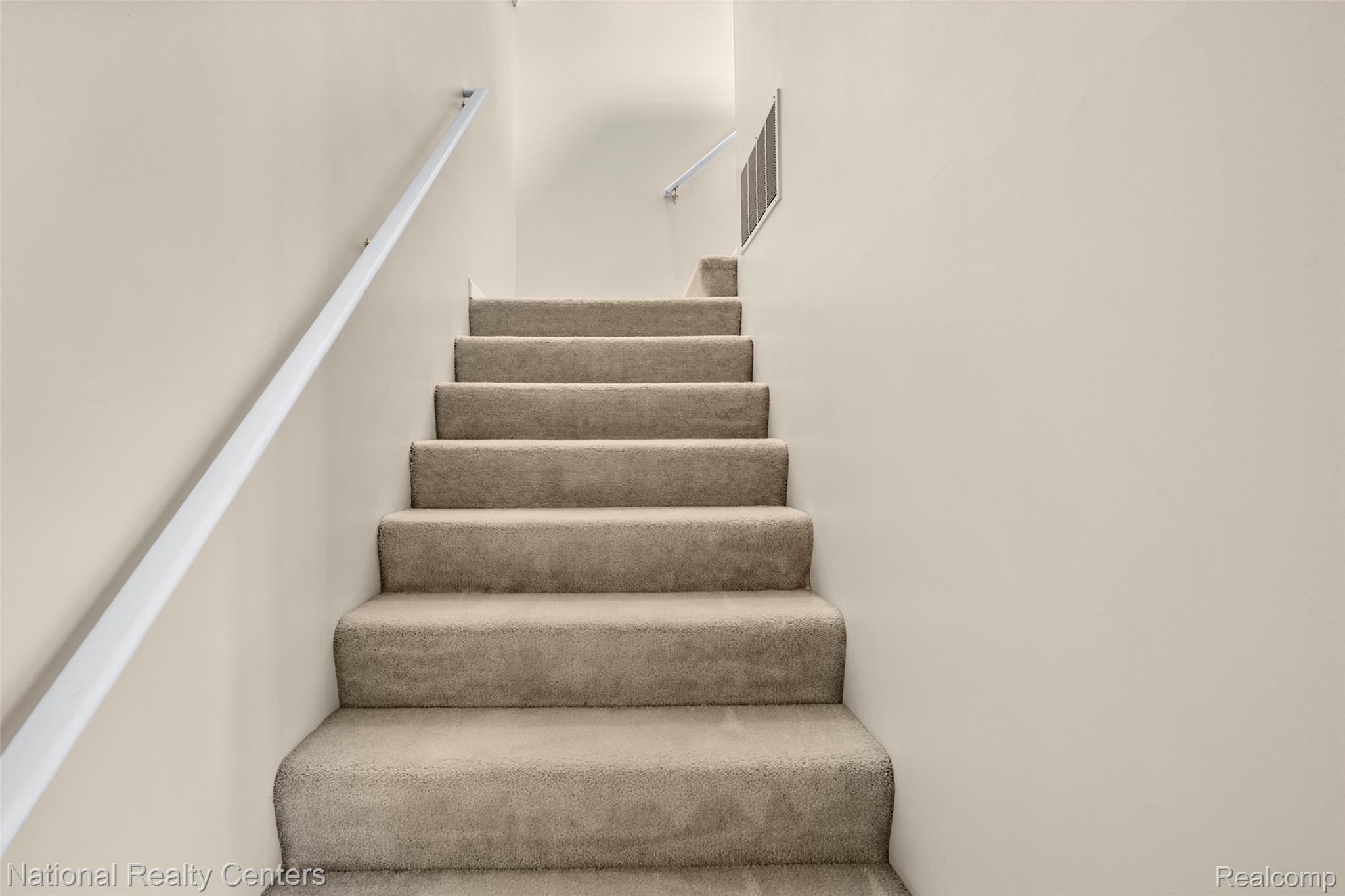 7201 Farmingdale Lane