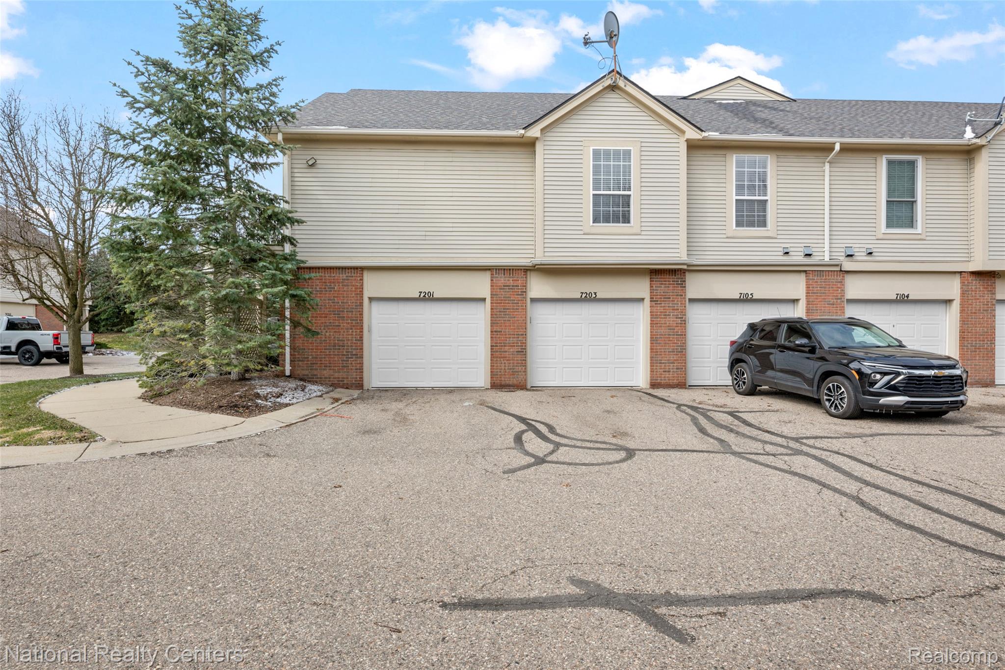 7201 Farmingdale Lane