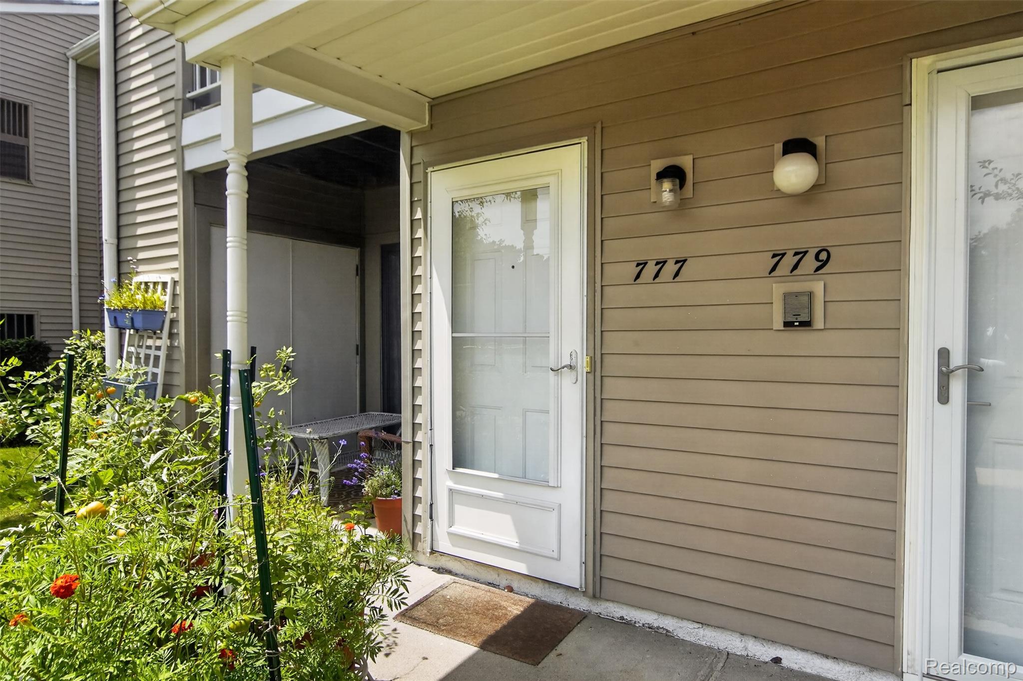777 Clubhouse Drive 2