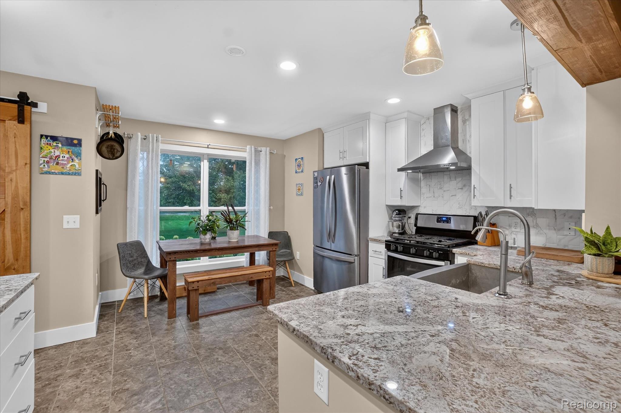 1121 Ripley Road