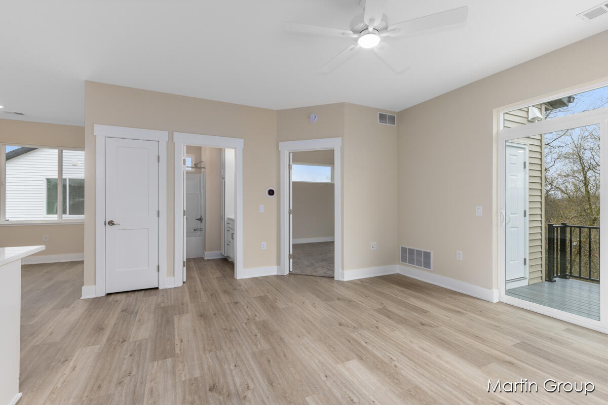 2213 Watertown Way NE