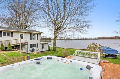 4991 Lakeview Drive Montcalm Township MI 49322