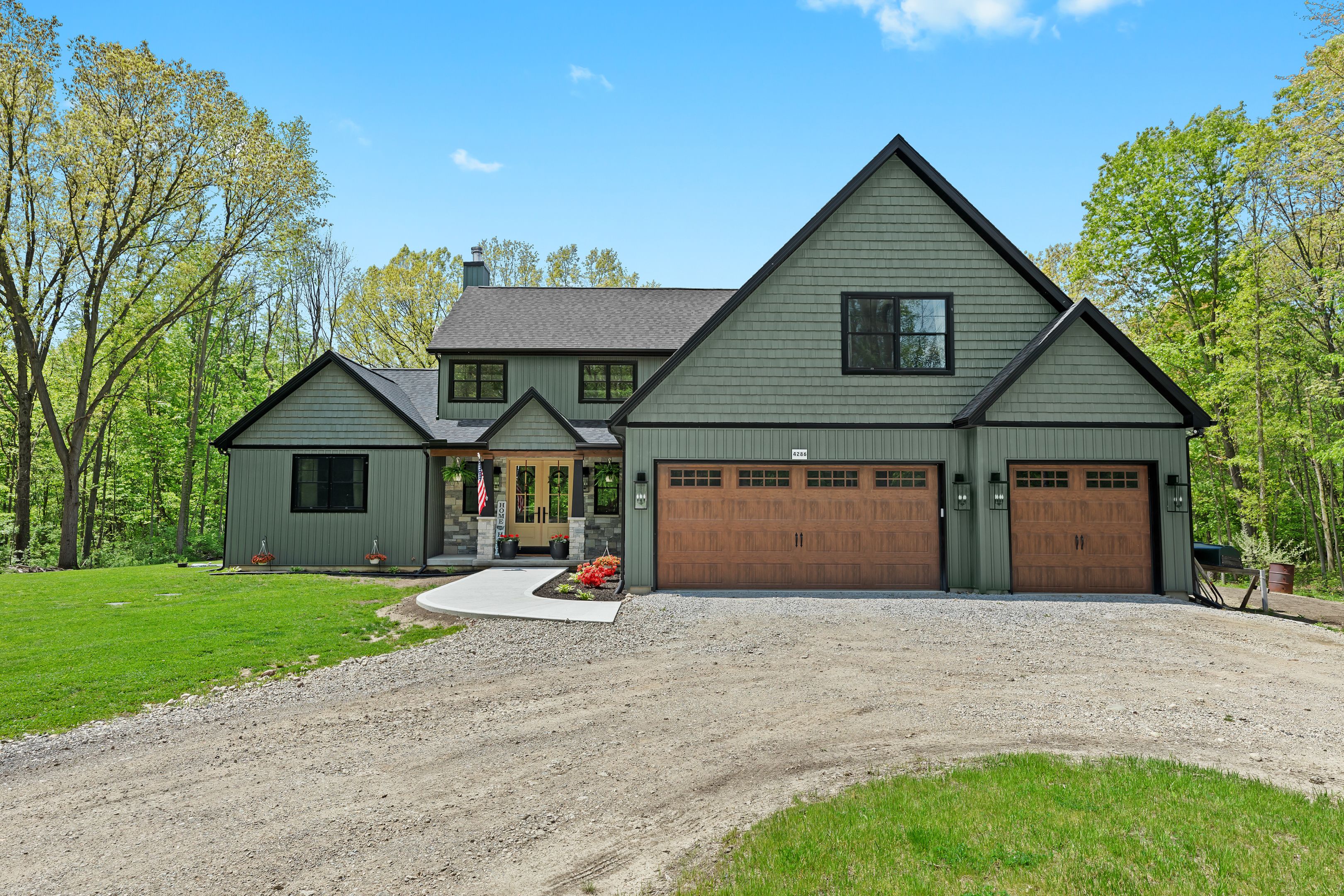 4286 CENTER Road