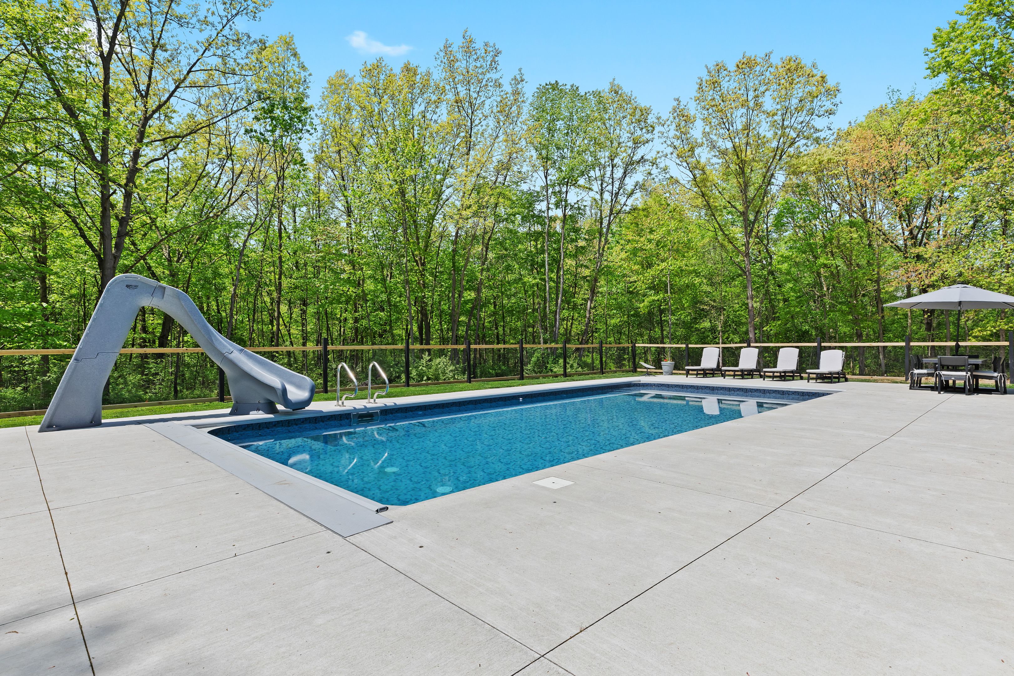 4286 CENTER Road