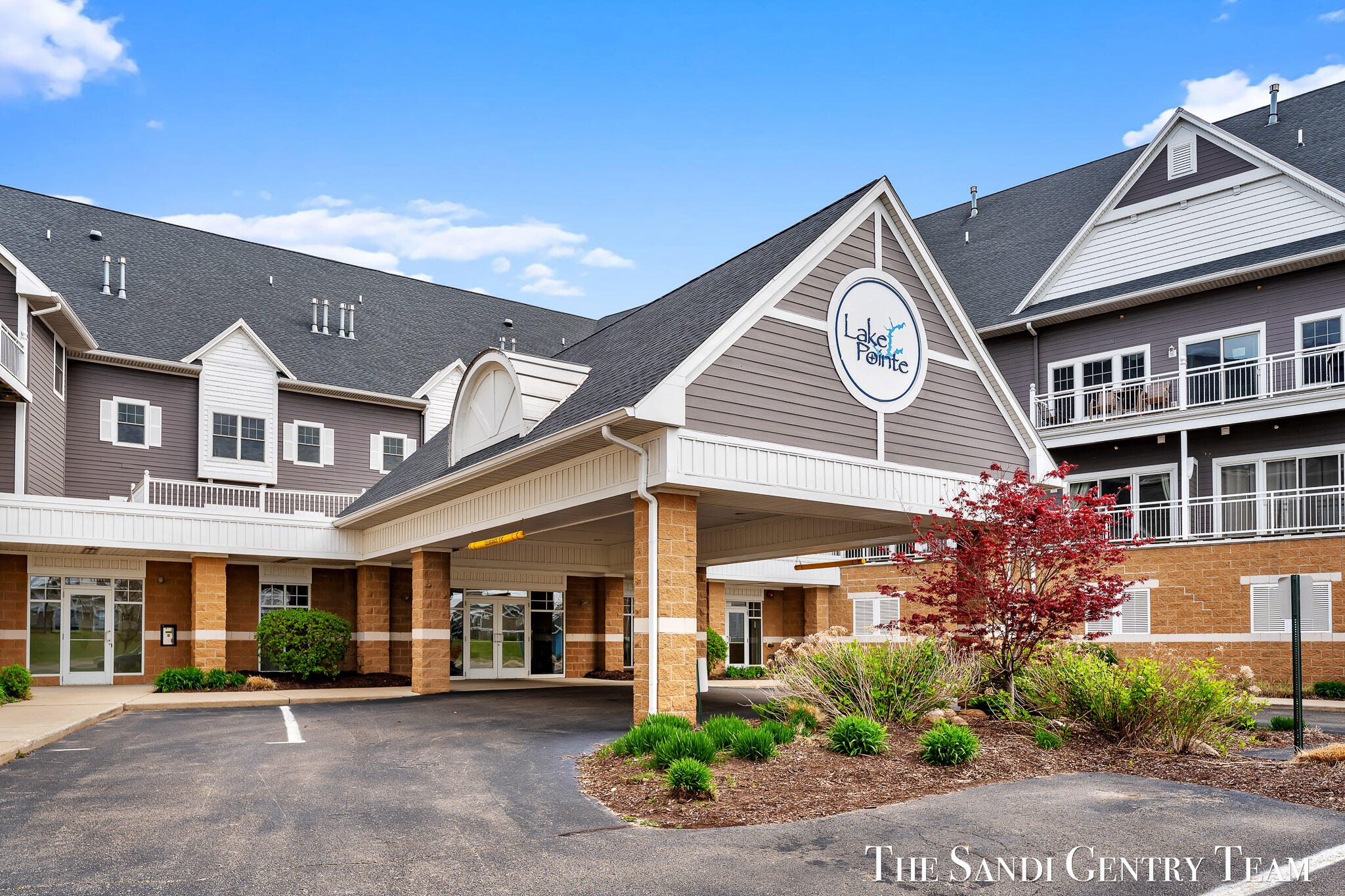 917 W Savidge Street 1