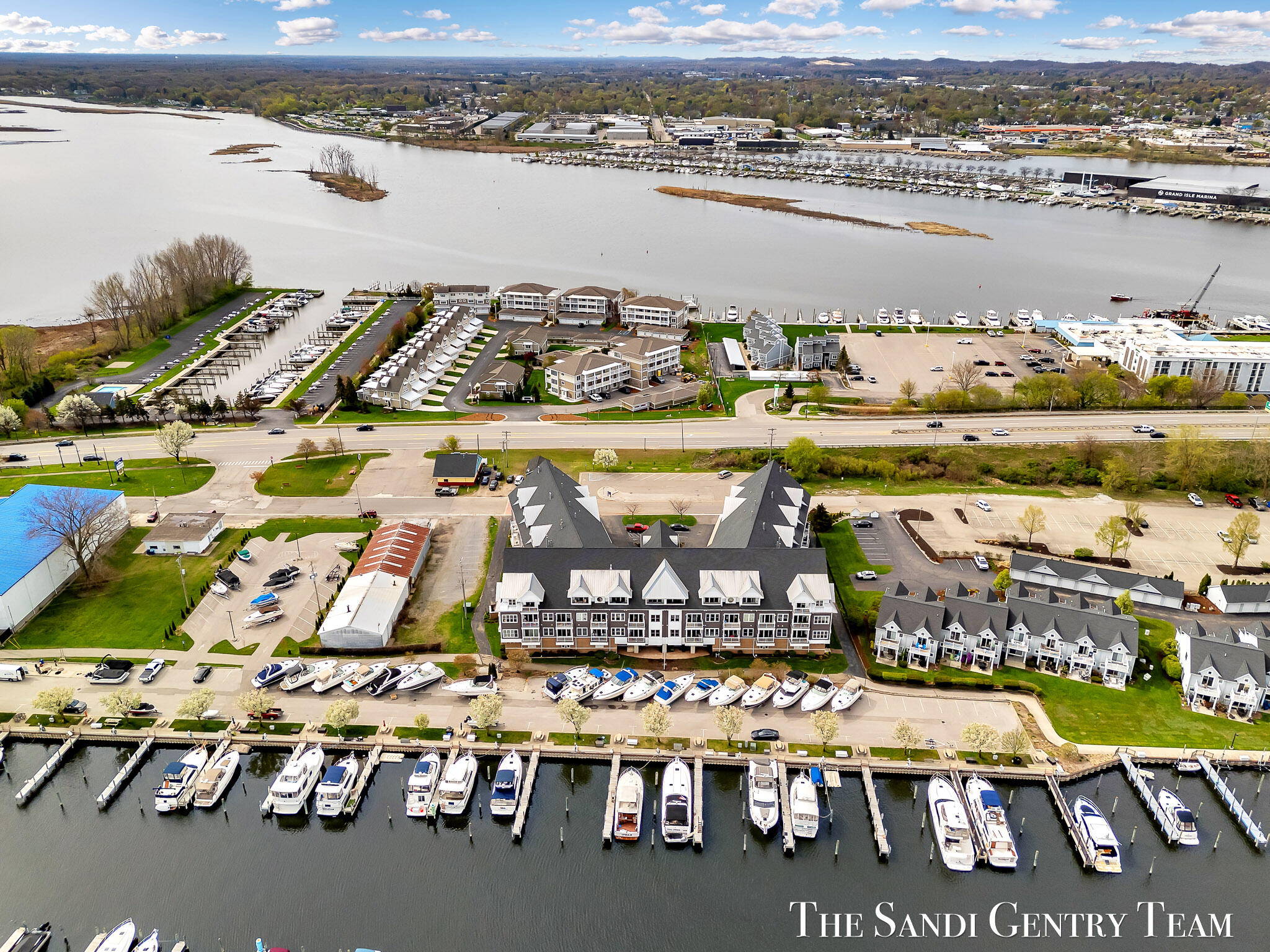 917 W Savidge Street 1