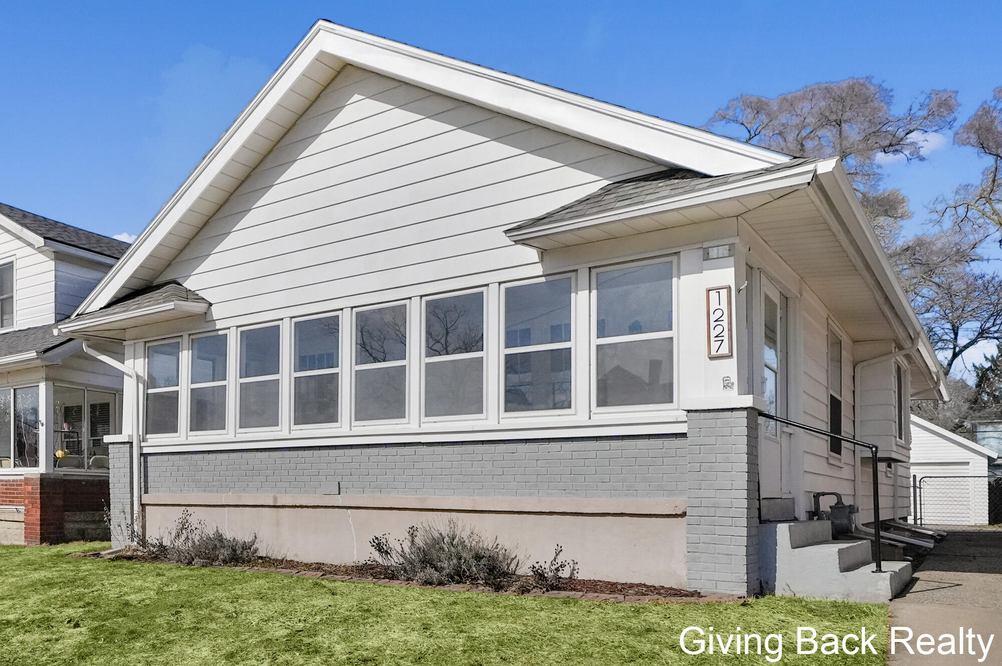 1227 Joosten Street SW