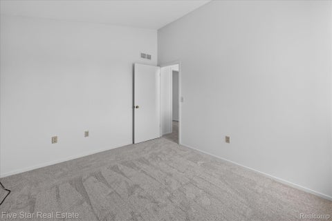 Tiny photo for 5610 Hillcrest Circle W, West Bloomfield Charter Township, MI 48322 (MLS # 20261069457)