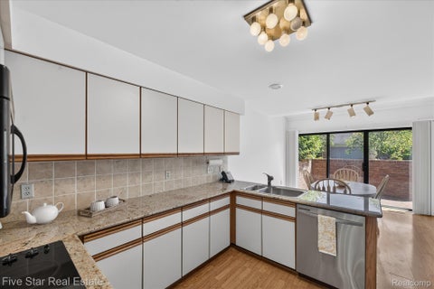 Tiny photo for 5610 Hillcrest Circle W, West Bloomfield Charter Township, MI 48322 (MLS # 20261069457)