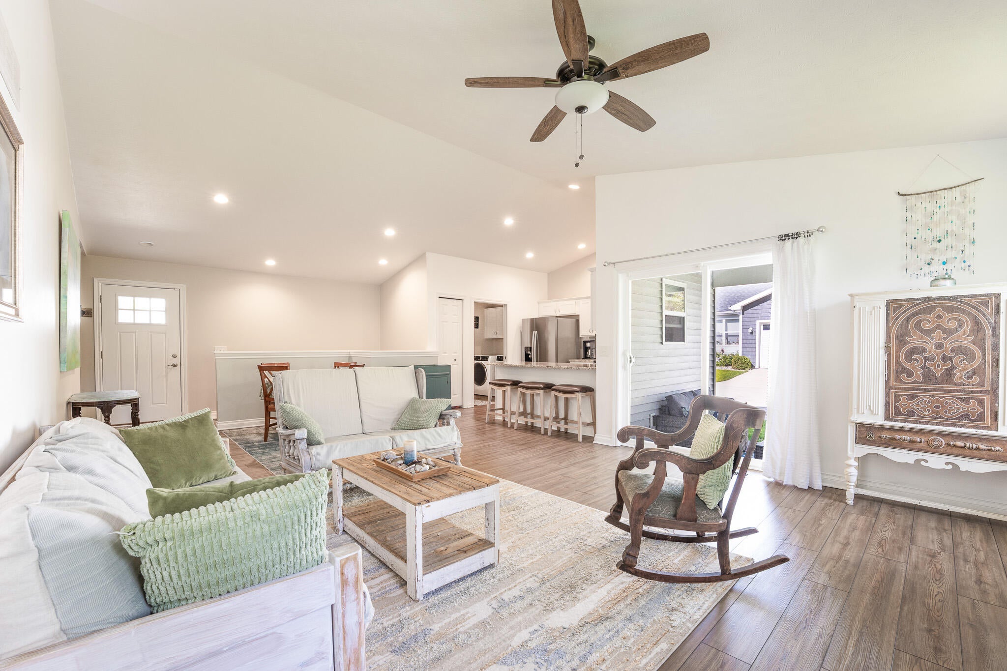 7190 Glendora Lane