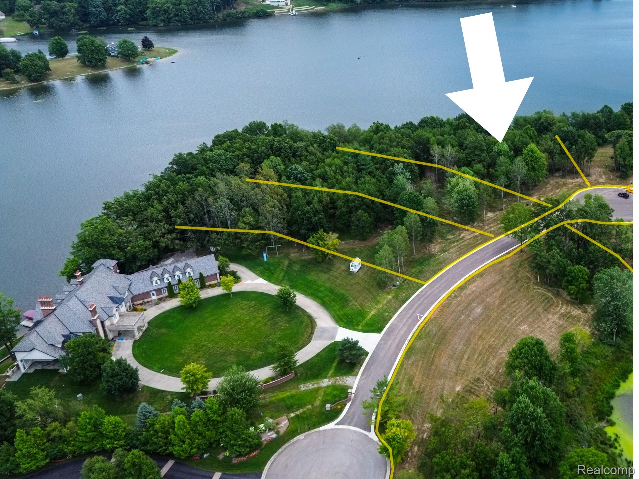 00004 Lakeshore Drive