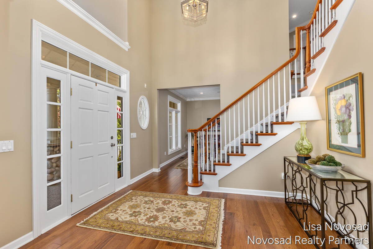 2272 Cascade Lakes Circle SE