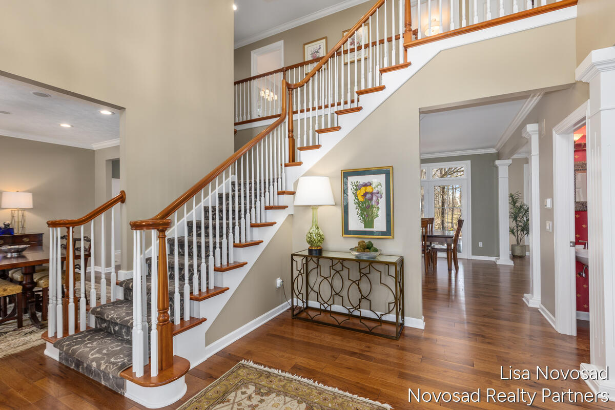 2272 Cascade Lakes Circle SE