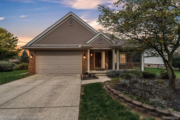 38386 OAKWEST DR, WESTLAND, MI 48185 - Image 07b2e86f85b50122dbf8bcdc68939d4c/1149292325