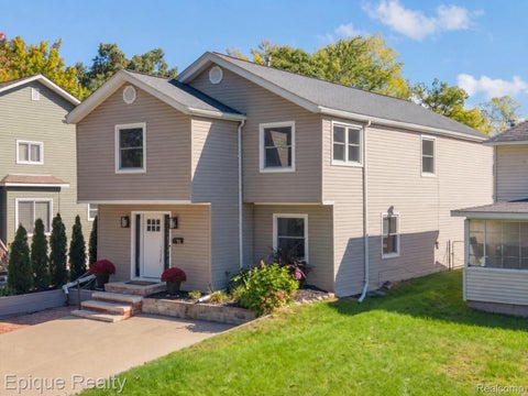 Photo of 72 N North Shore Drive, Lake Orion Village, MI 48362 (MLS # 20261081341)