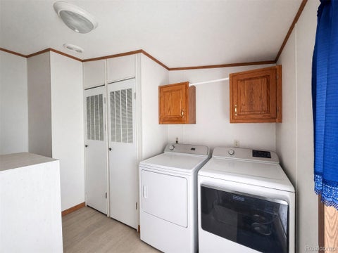 Tiny photo for 30007 Meadow LN, Gibraltar City, MI 48173 (MLS # 20261071735)